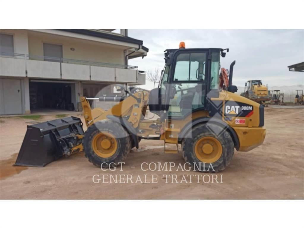 CAT 908 Iekrāvēji uz riteņiem