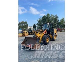 CAT 908-14 Iekrāvēji uz riteņiem