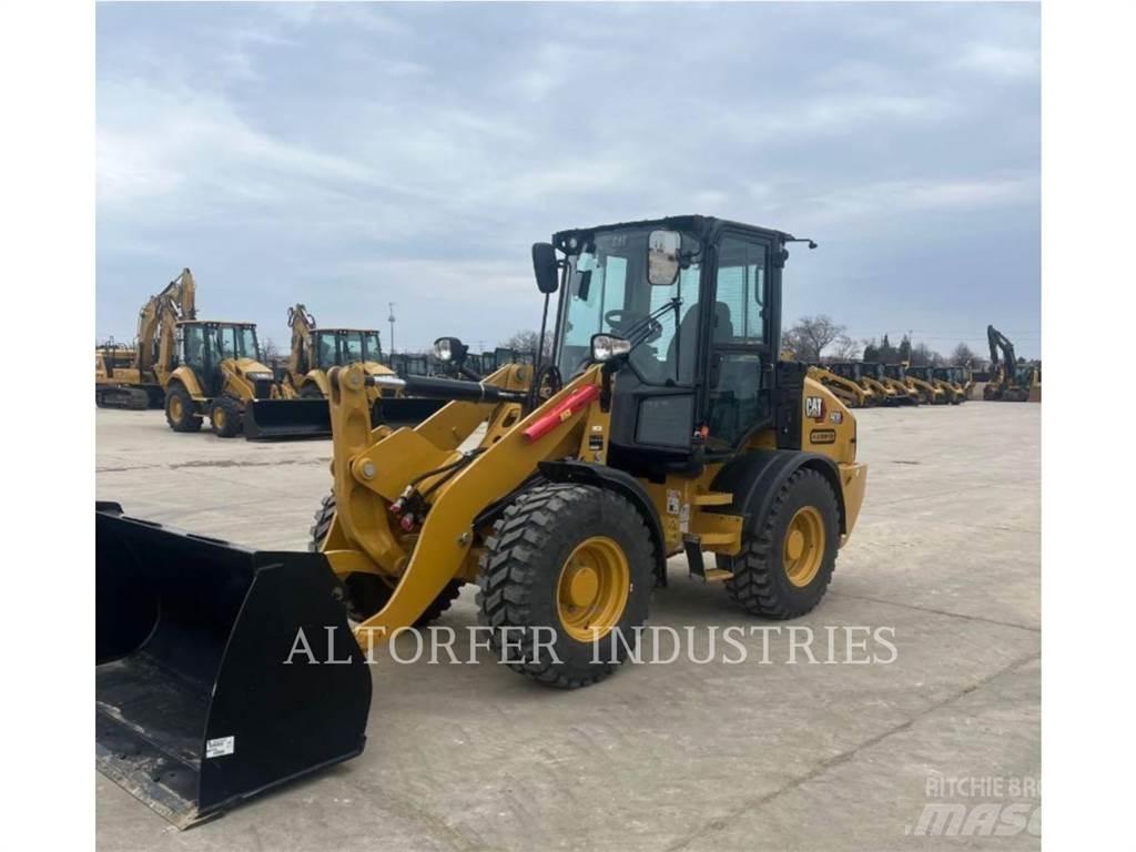 CAT 908-14 Iekrāvēji uz riteņiem