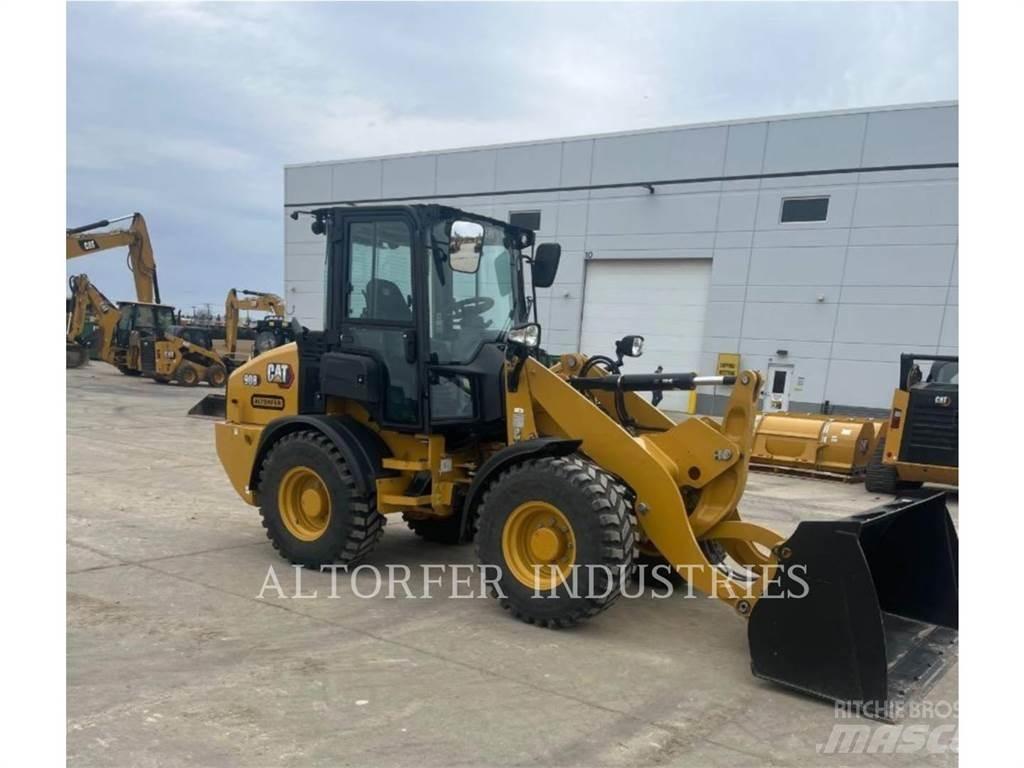 CAT 908-14 Iekrāvēji uz riteņiem