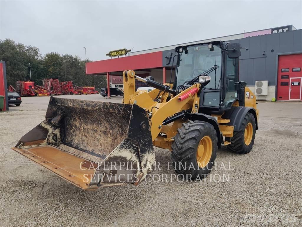 CAT 908-14 Iekrāvēji uz riteņiem