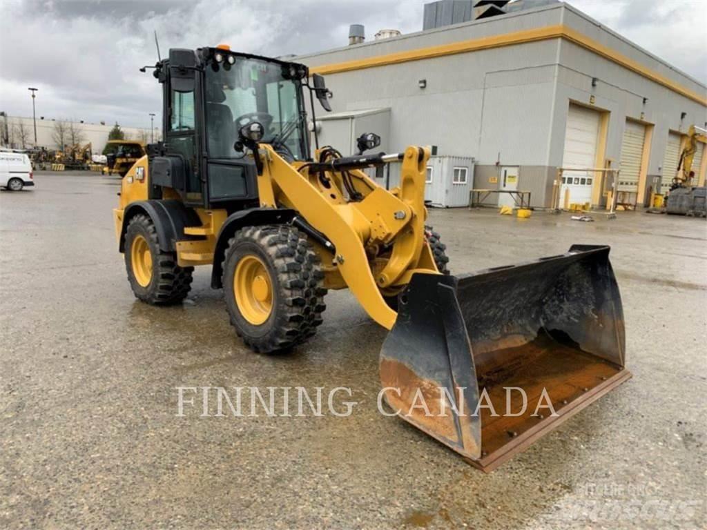CAT 908-14 Iekrāvēji uz riteņiem