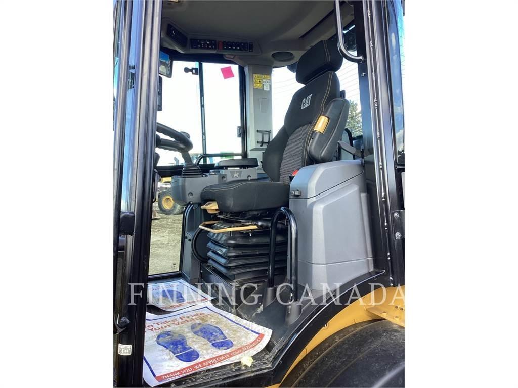 CAT 908-14 Iekrāvēji uz riteņiem
