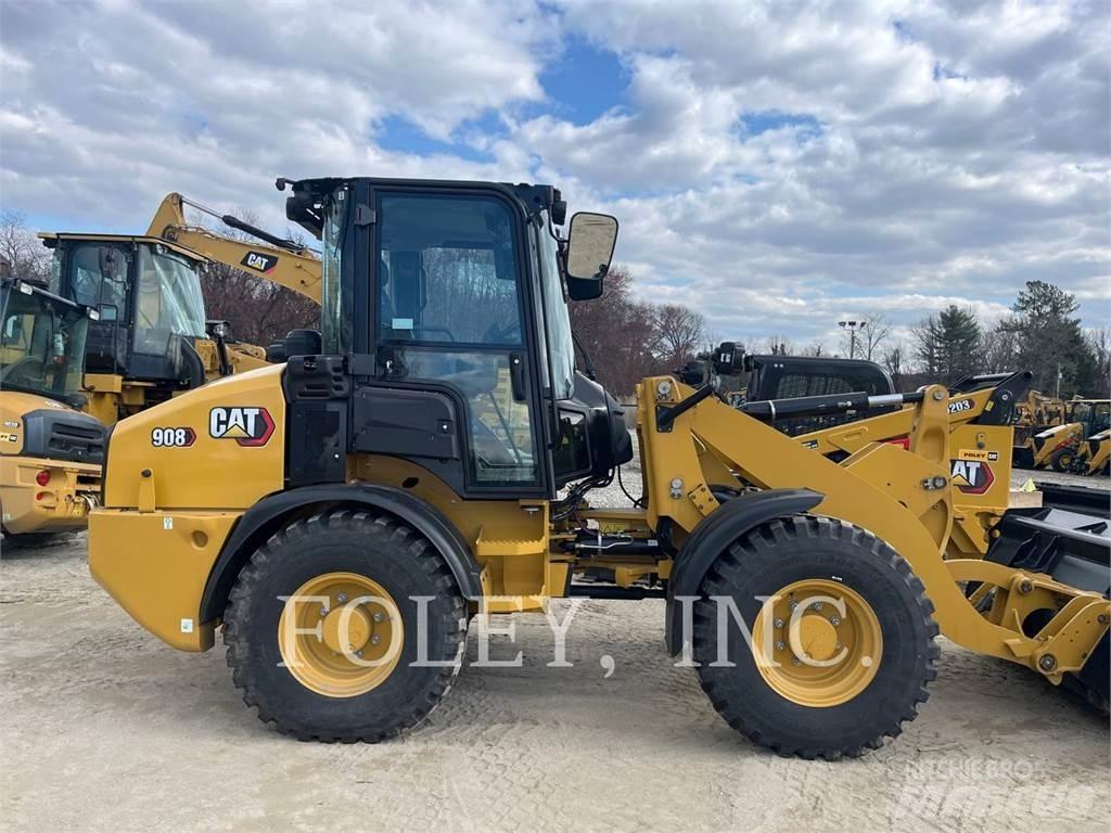 CAT 908-14 Iekrāvēji uz riteņiem