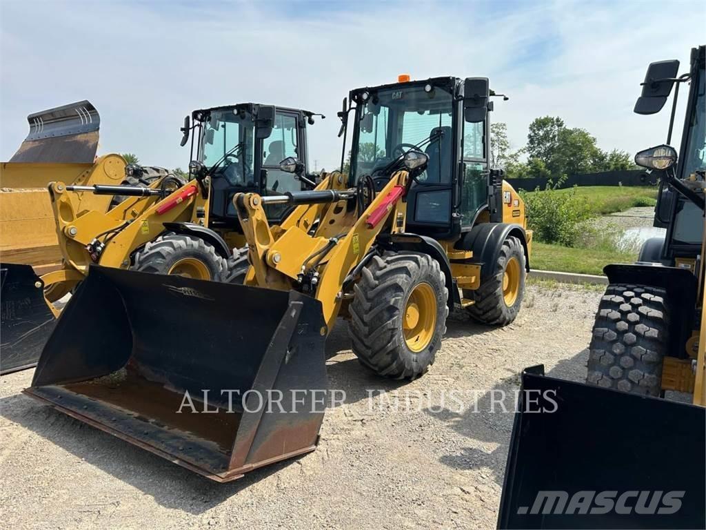 CAT 908-14 Iekrāvēji uz riteņiem
