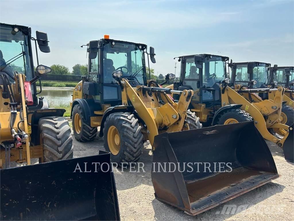 CAT 908-14 Iekrāvēji uz riteņiem