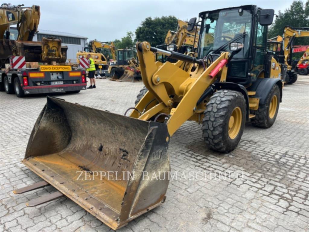 CAT 908-14 Iekrāvēji uz riteņiem