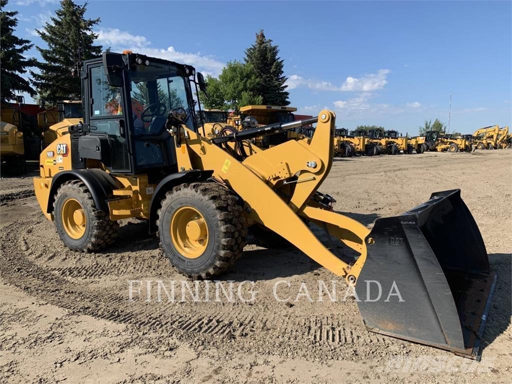 CAT 908-14 Iekrāvēji uz riteņiem
