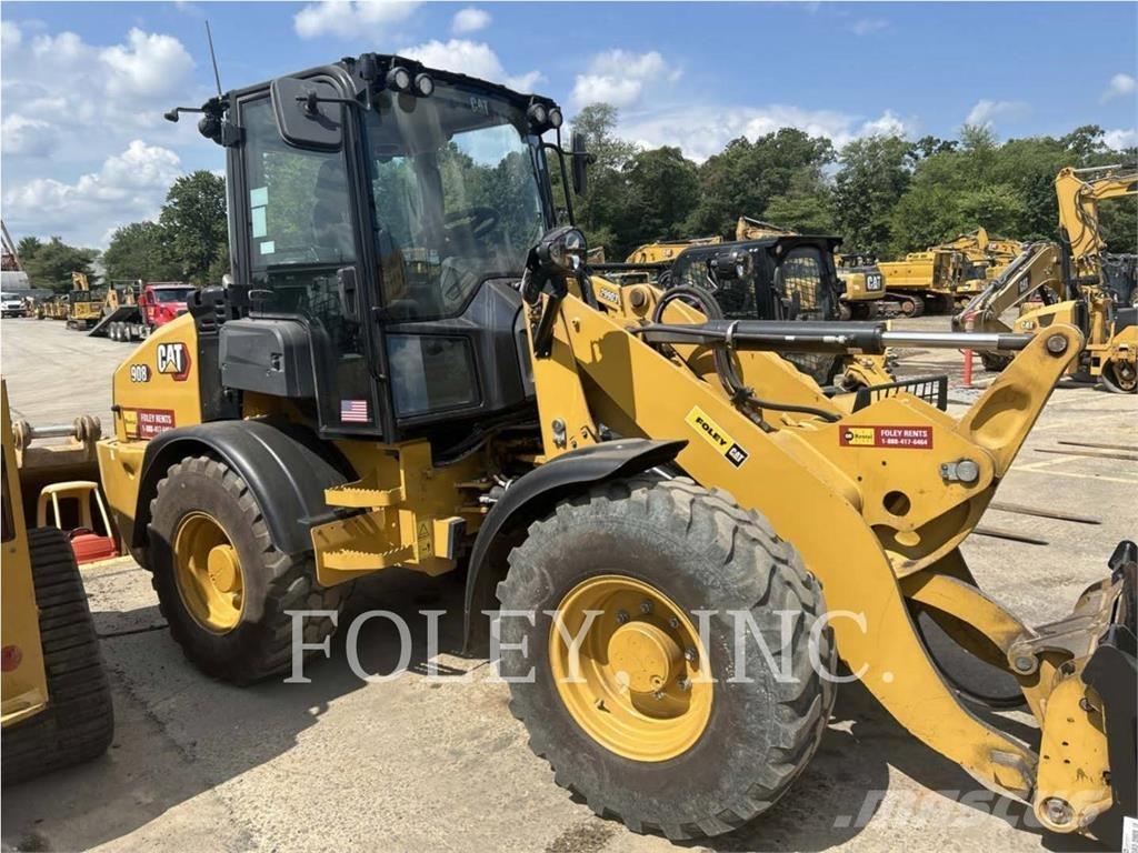 CAT 908-14 Iekrāvēji uz riteņiem