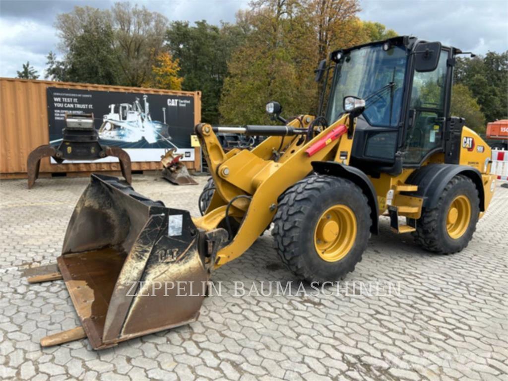 CAT 908-14 Iekrāvēji uz riteņiem
