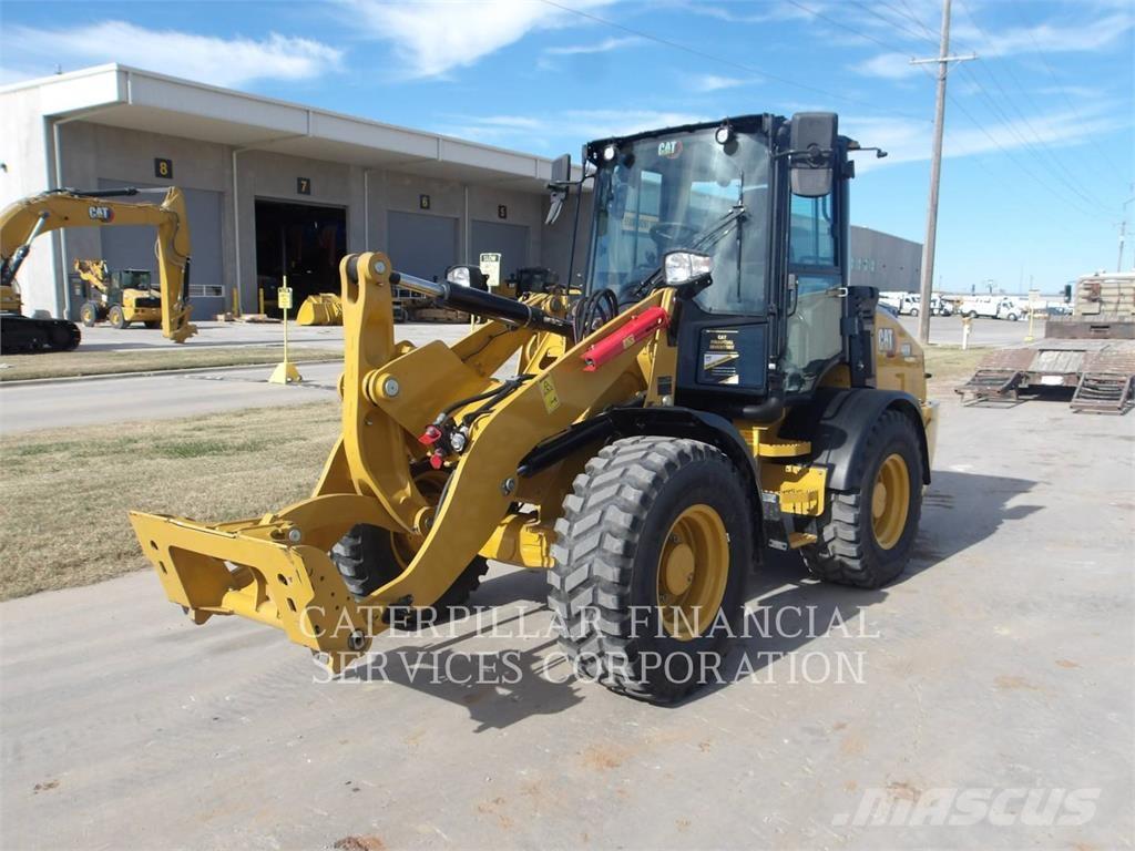 CAT 908-14 Iekrāvēji uz riteņiem