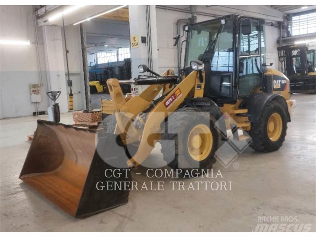 CAT 908 M Iekrāvēji uz riteņiem