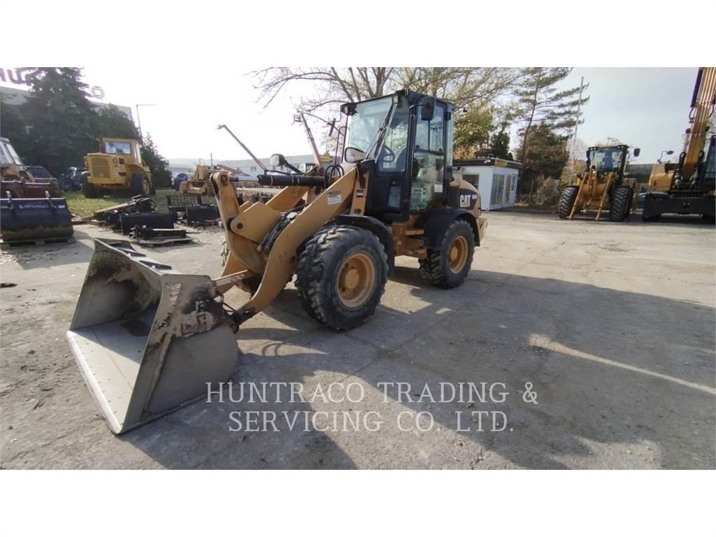 CAT 908H Iekrāvēji uz riteņiem