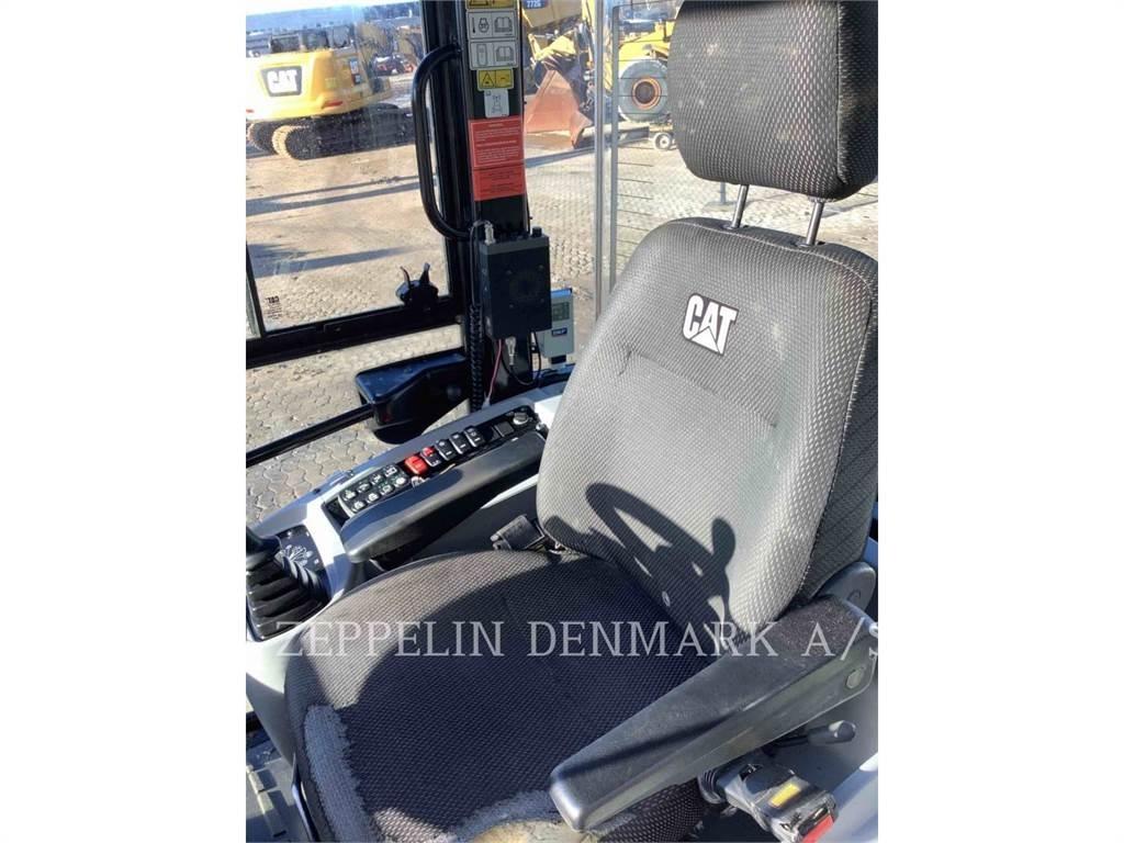 CAT 908M Iekrāvēji uz riteņiem