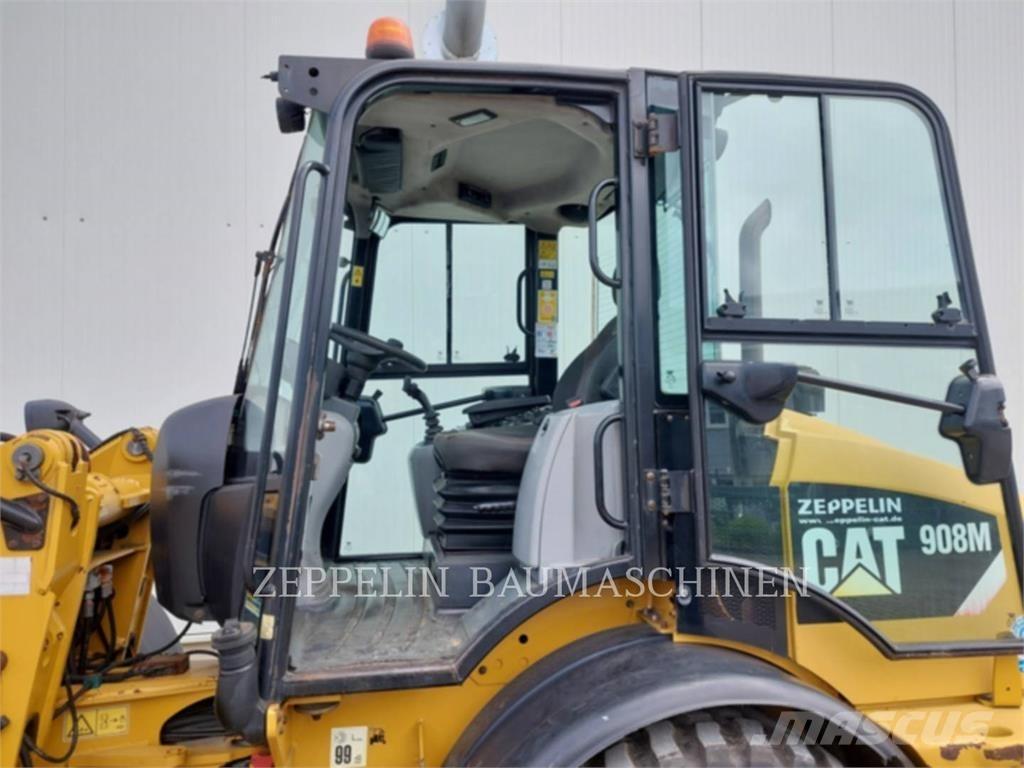 CAT 908M Iekrāvēji uz riteņiem