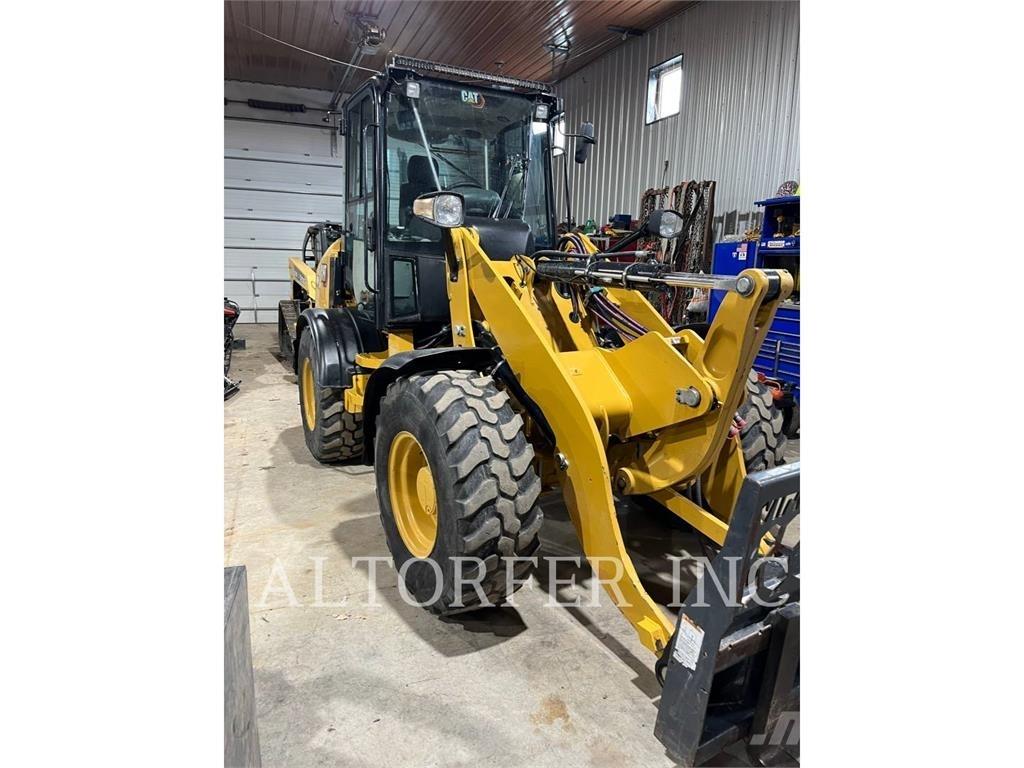 CAT 908M Mini iekrāvēji