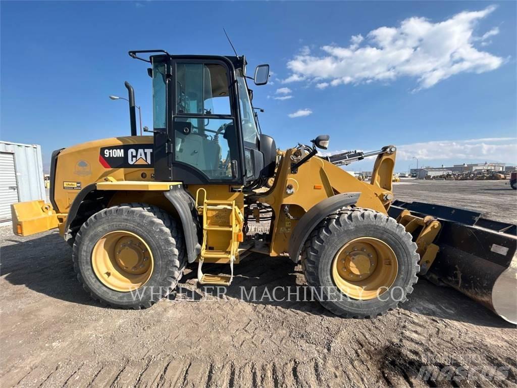 CAT 910M Iekrāvēji uz riteņiem