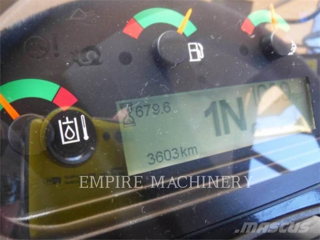 CAT 910M Iekrāvēji uz riteņiem