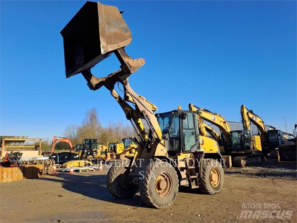 CAT 914 Iekrāvēji uz riteņiem