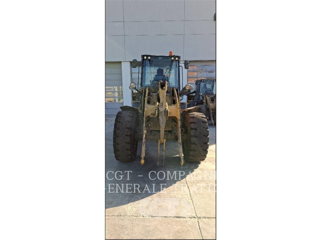 CAT 914 Iekrāvēji uz riteņiem