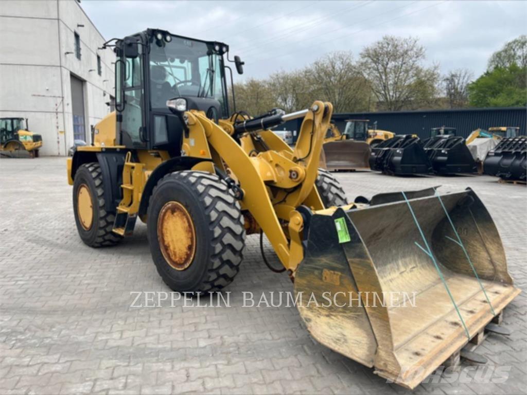 CAT 914-14A Iekrāvēji uz riteņiem