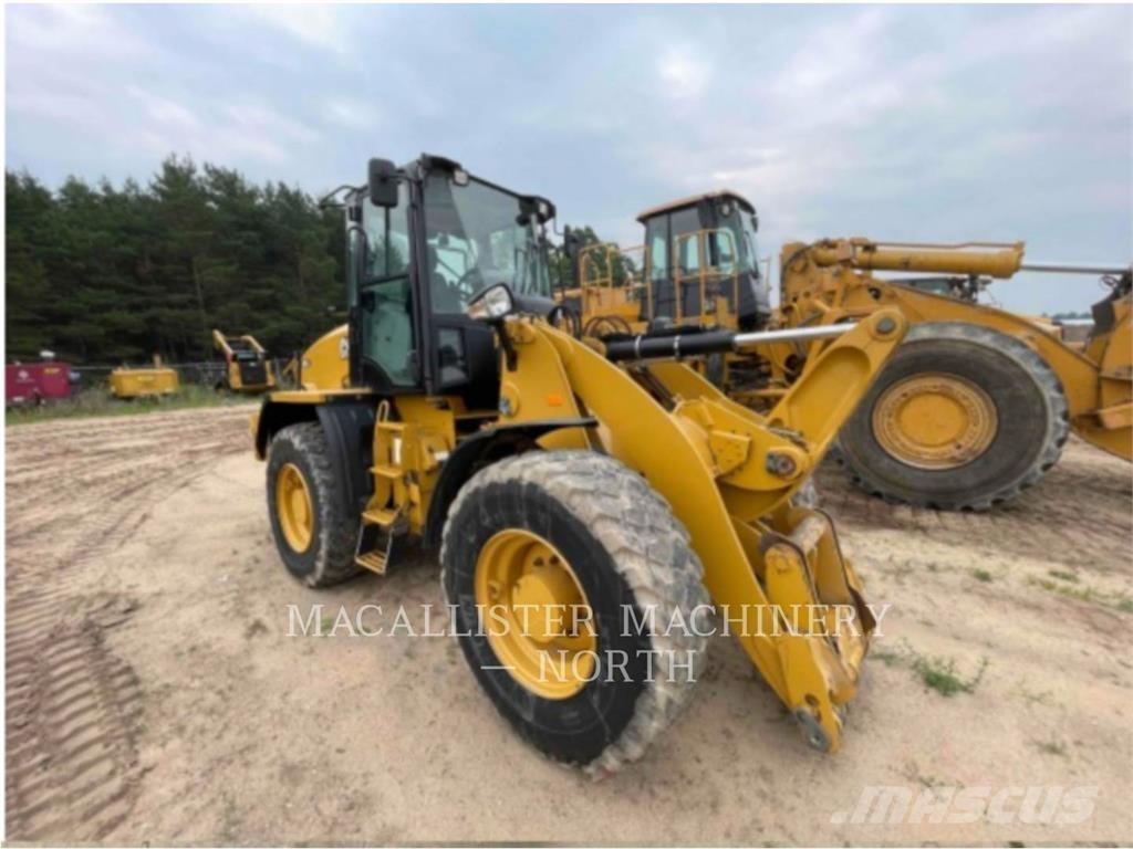 CAT 91414 Iekrāvēji uz riteņiem