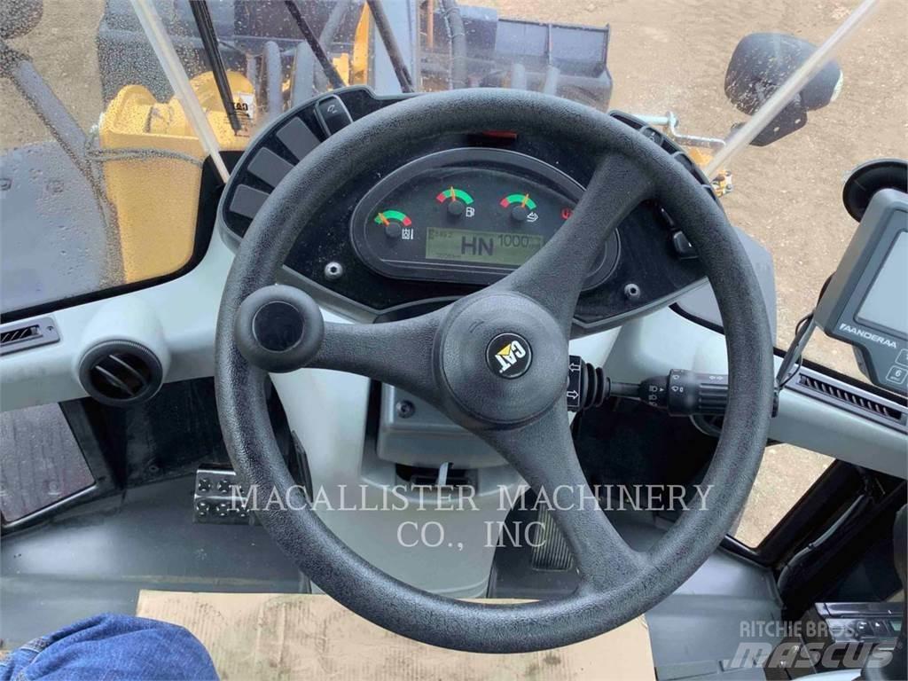 CAT 918M Iekrāvēji uz riteņiem