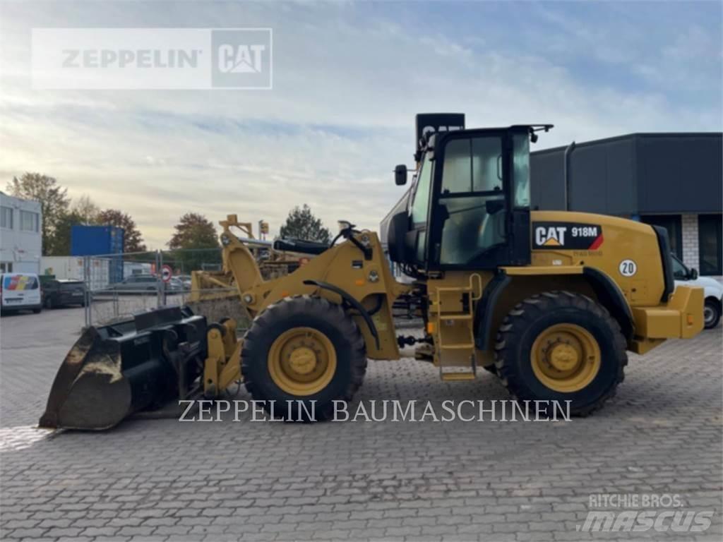 CAT 918M Iekrāvēji uz riteņiem