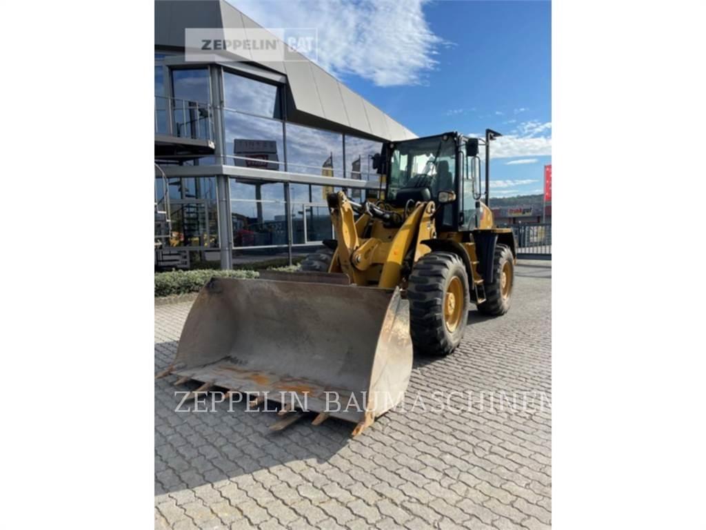 CAT 918M Iekrāvēji uz riteņiem