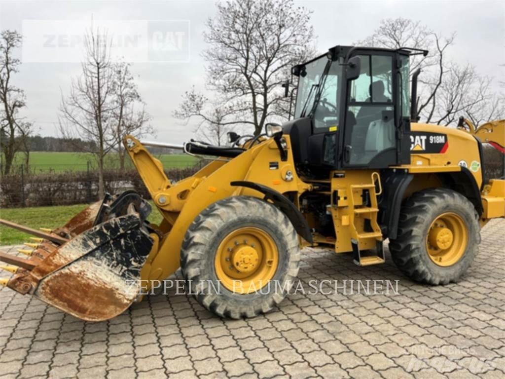 CAT 918M Iekrāvēji uz riteņiem