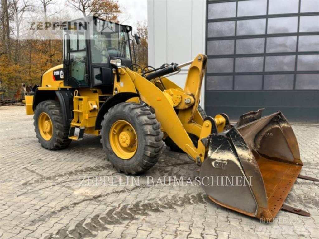 CAT 918M Iekrāvēji uz riteņiem