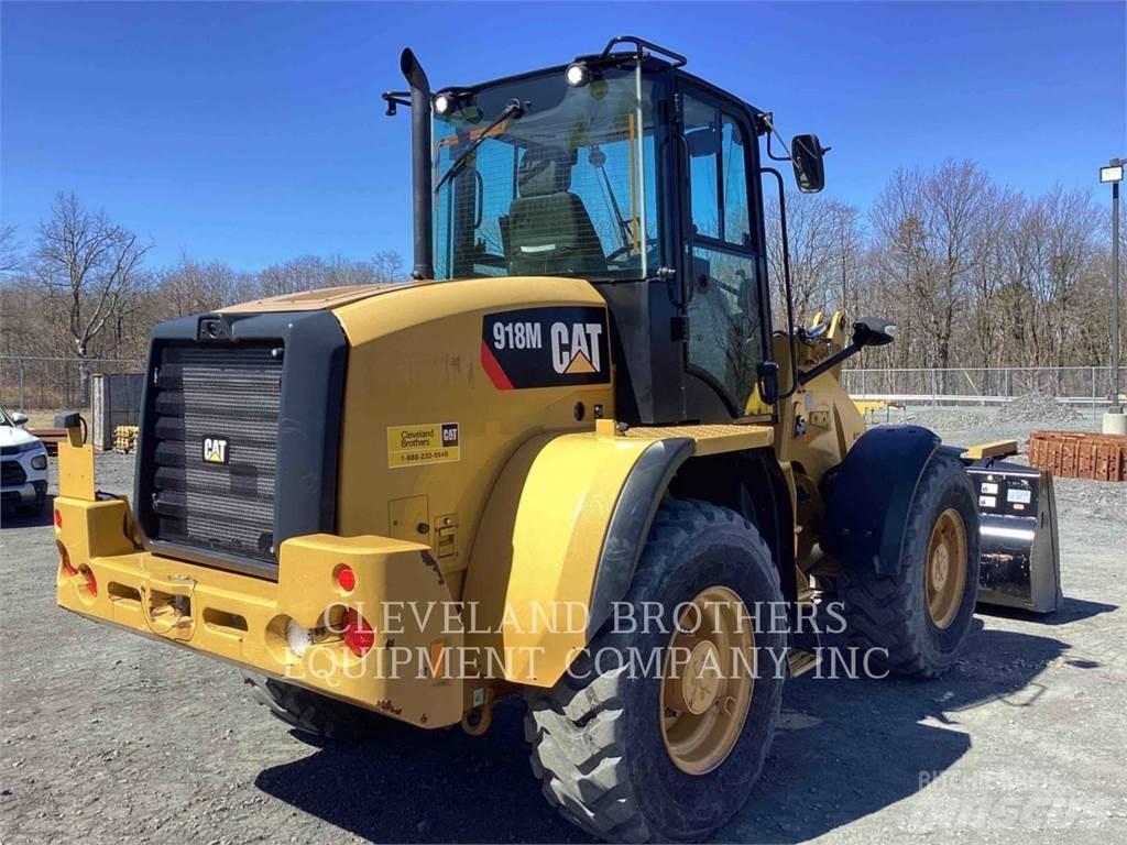 CAT 918M Iekrāvēji uz riteņiem