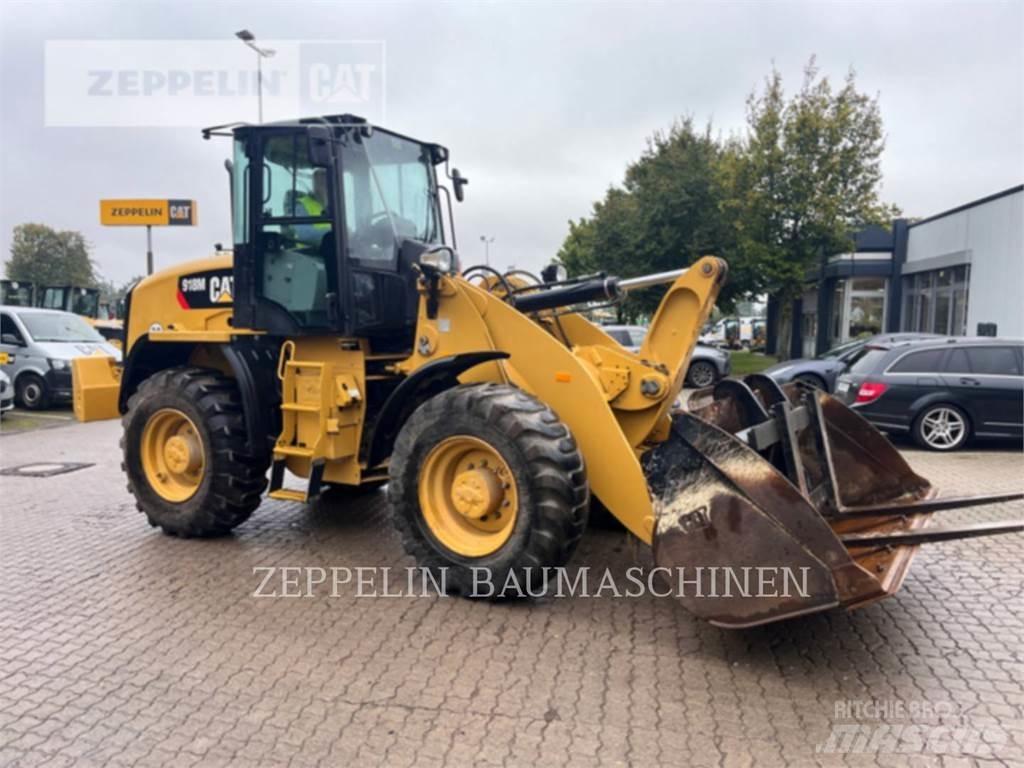 CAT 918M Iekrāvēji uz riteņiem