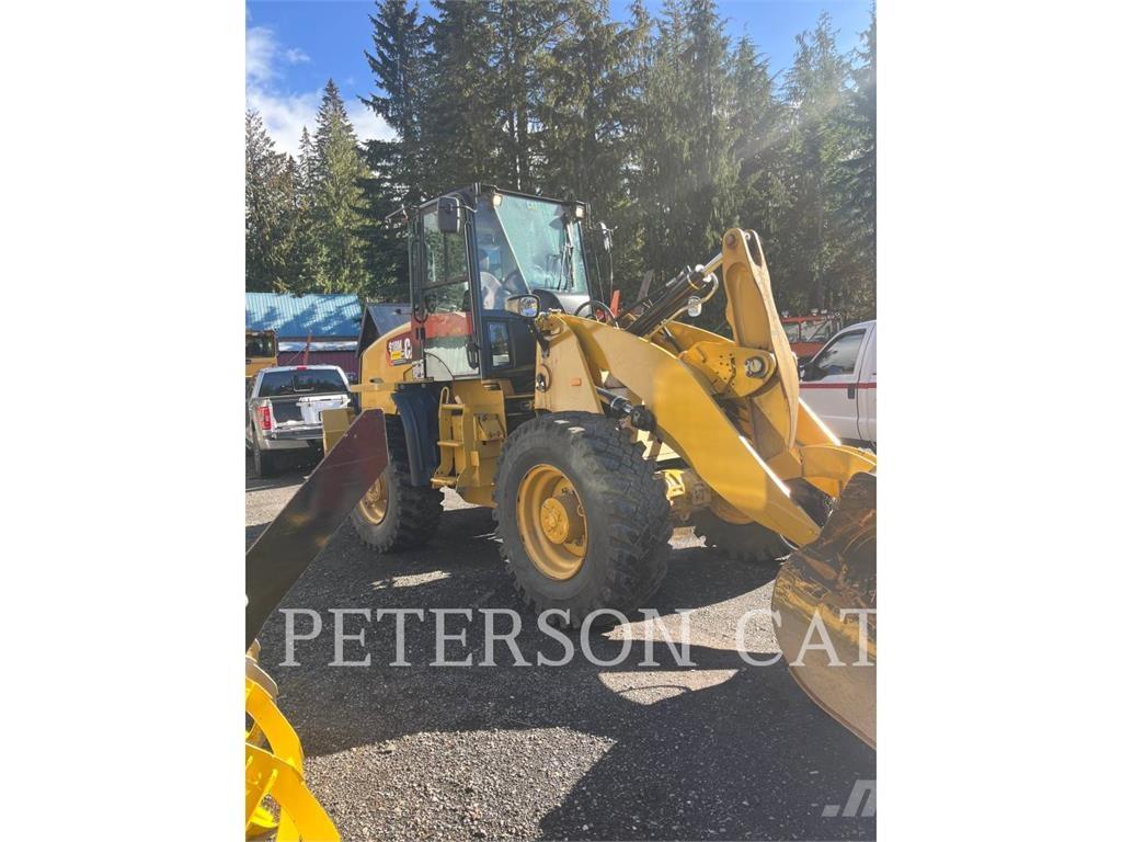 CAT 918M Iekrāvēji uz riteņiem