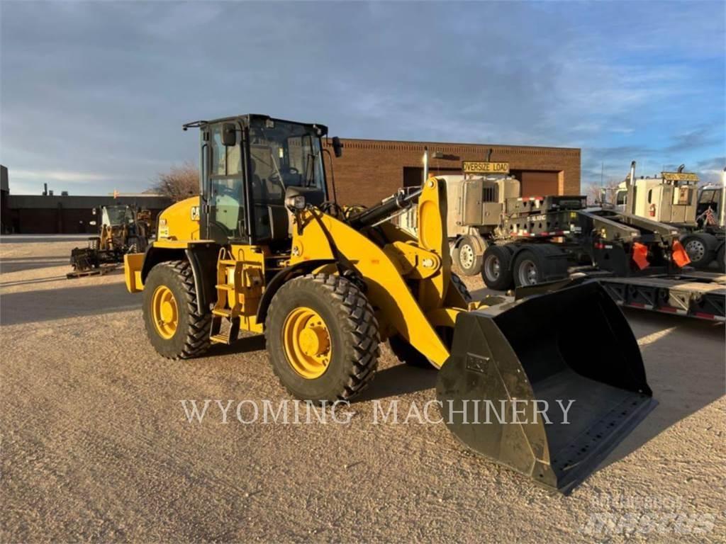 CAT 920 Iekrāvēji uz riteņiem