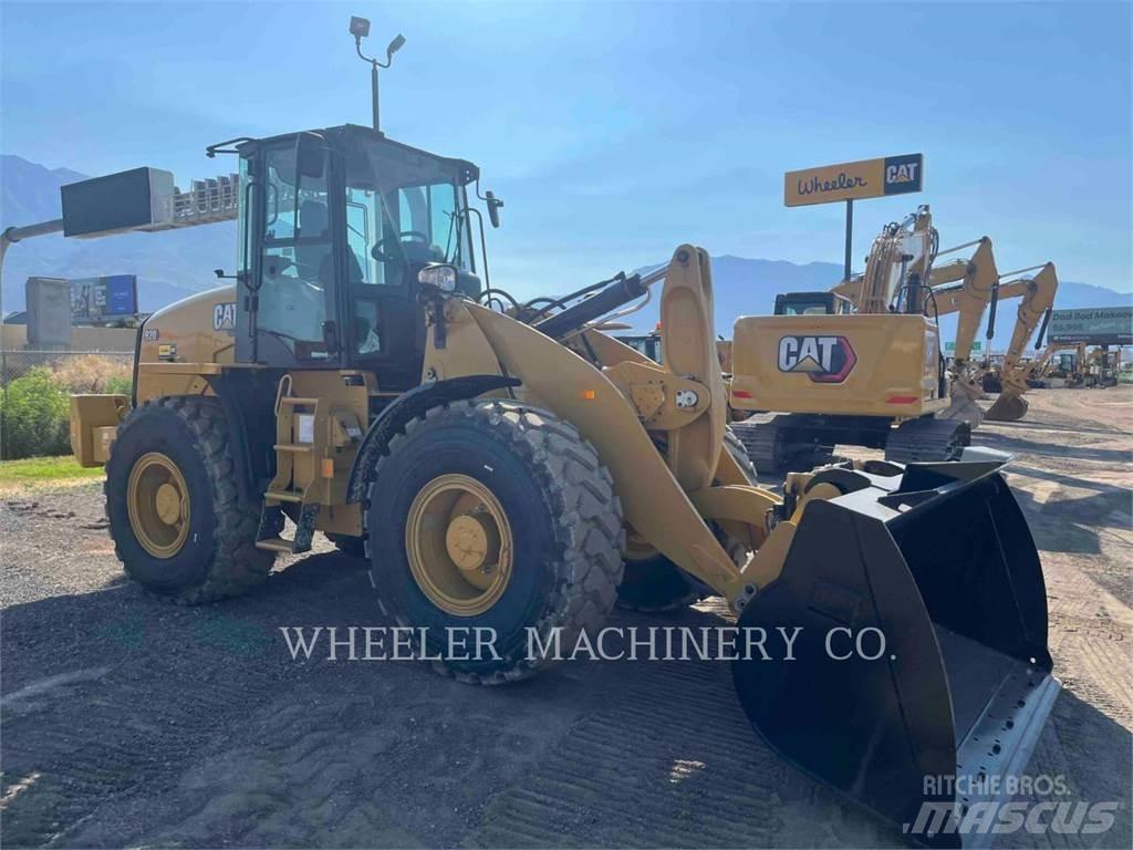 CAT 920 Iekrāvēji uz riteņiem