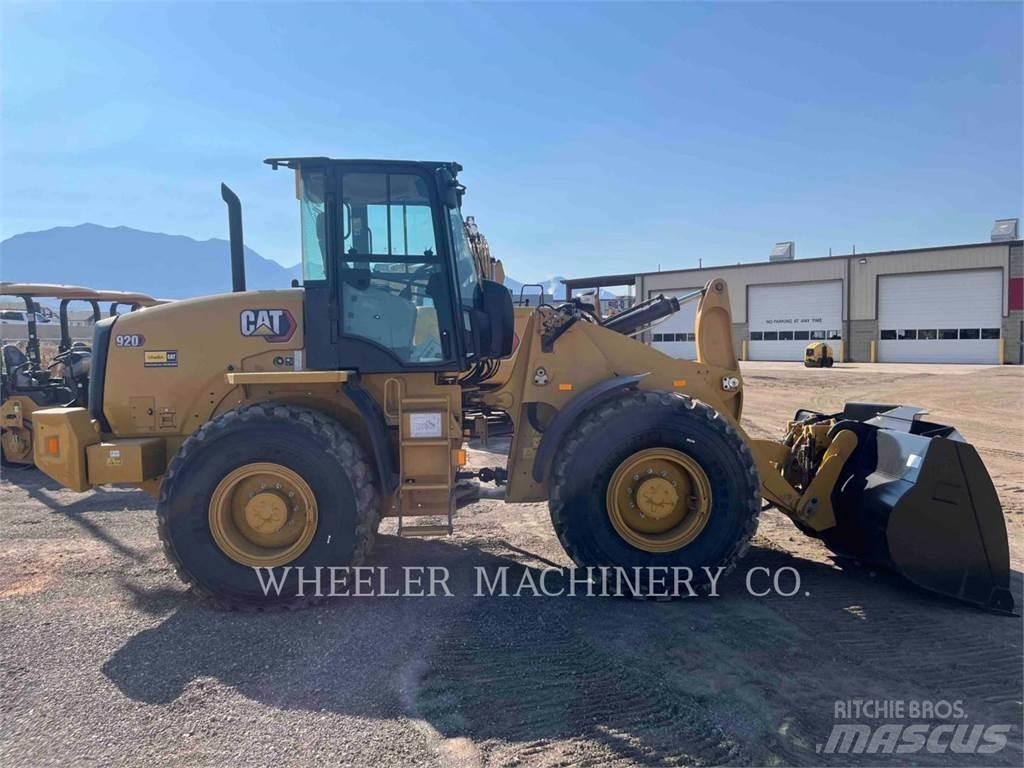 CAT 920 Iekrāvēji uz riteņiem
