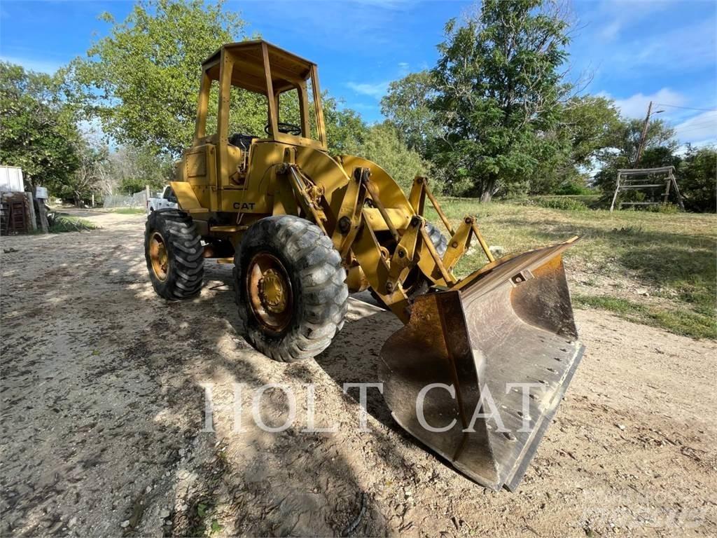 CAT 920 Iekrāvēji uz riteņiem