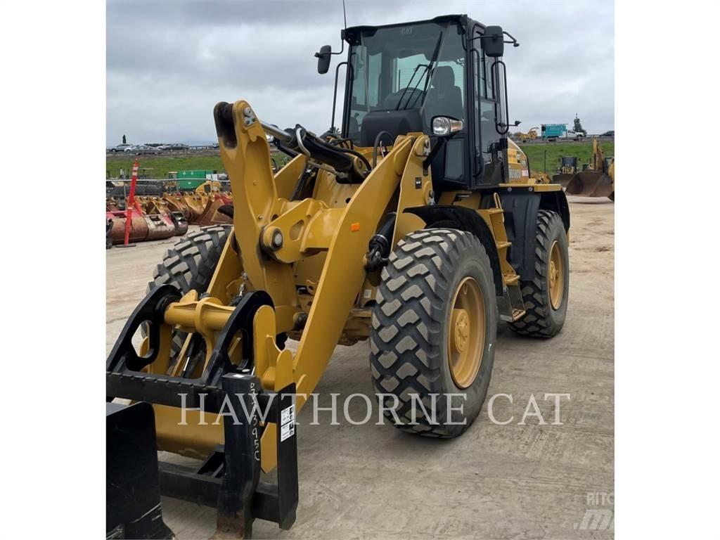 CAT 920 Iekrāvēji uz riteņiem