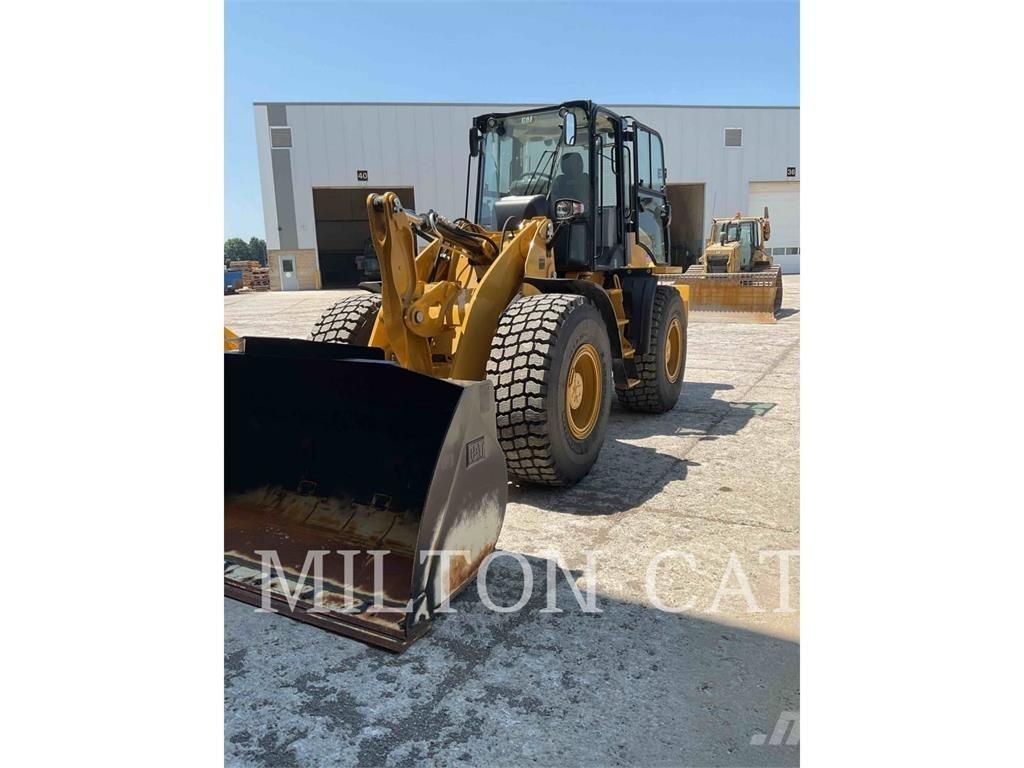 CAT 920 Iekrāvēji uz riteņiem