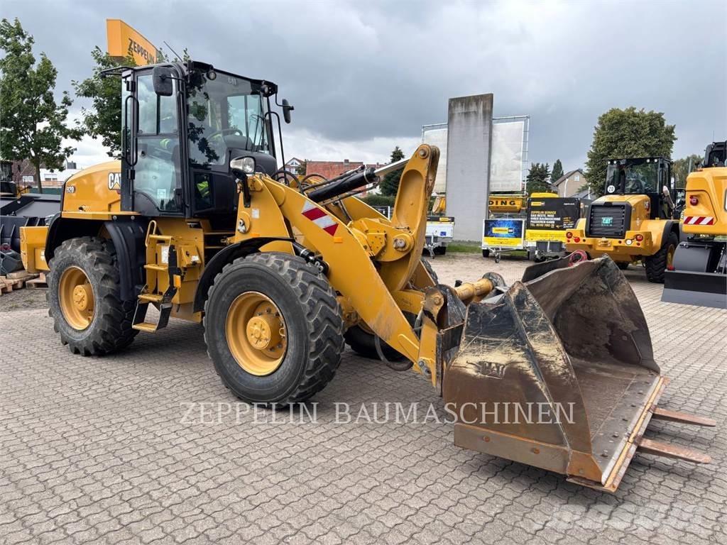 CAT 920-14A Iekrāvēji uz riteņiem