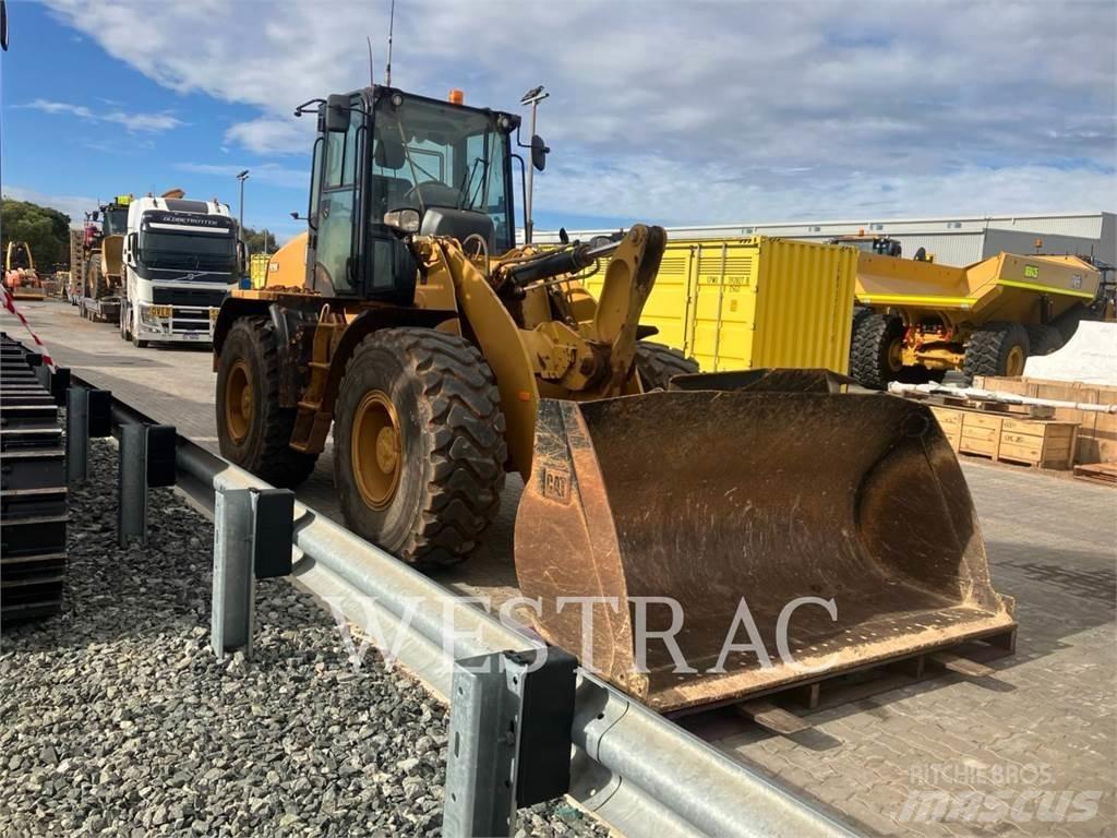 CAT 920K Iekrāvēji uz riteņiem