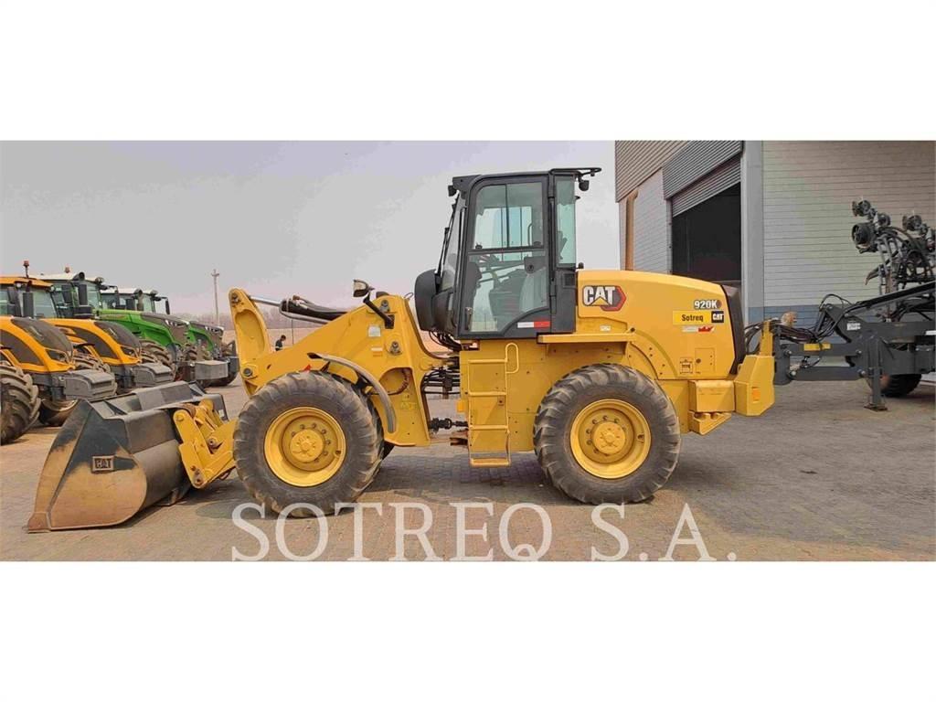 CAT 920K Iekrāvēji uz riteņiem