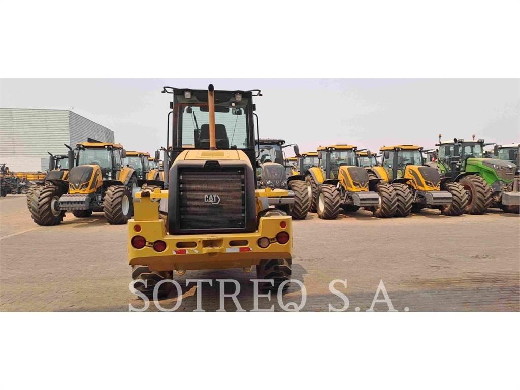 CAT 920K Iekrāvēji uz riteņiem