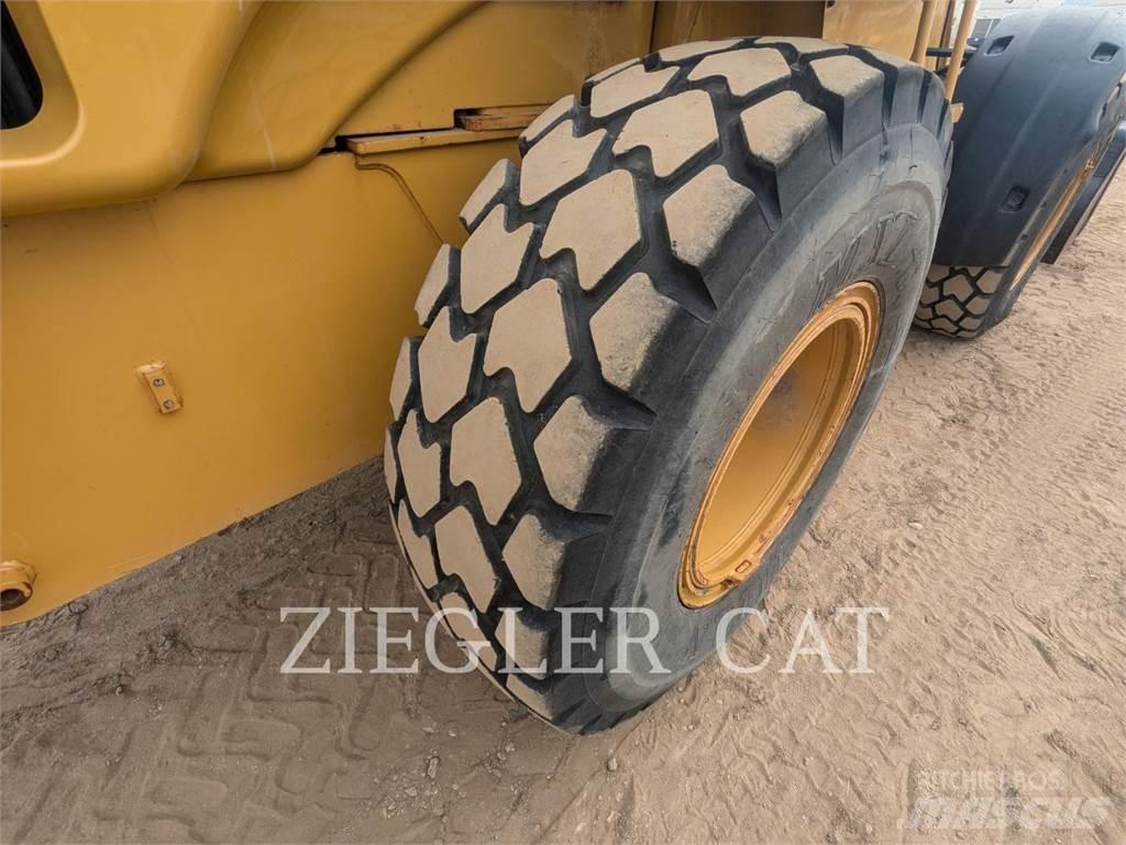 CAT 924G Iekrāvēji uz riteņiem