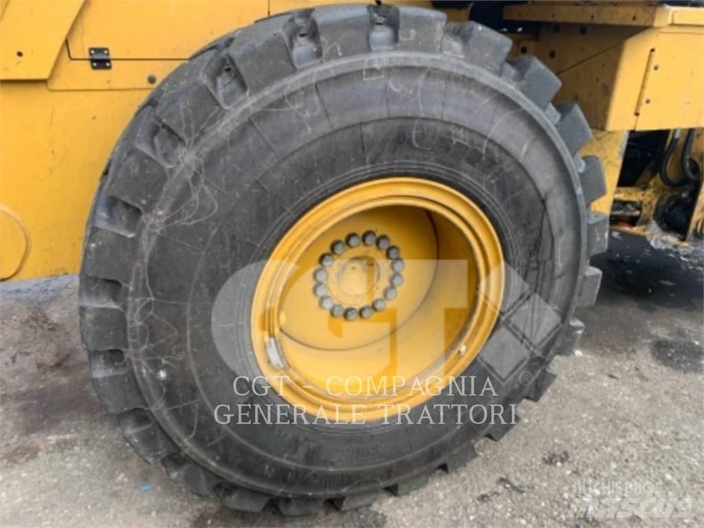 CAT 924K Iekrāvēji uz riteņiem