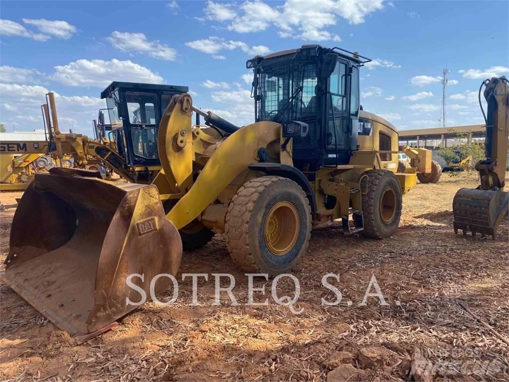 CAT 924K Iekrāvēji uz riteņiem