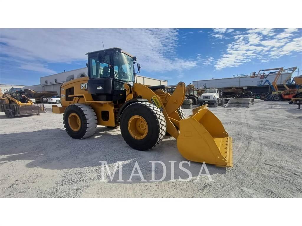 CAT 924K Iekrāvēji uz riteņiem