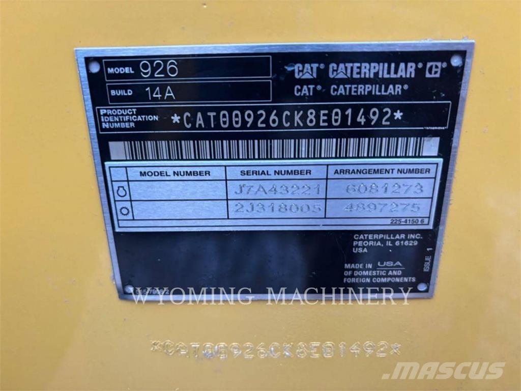 CAT 926 Iekrāvēji uz riteņiem