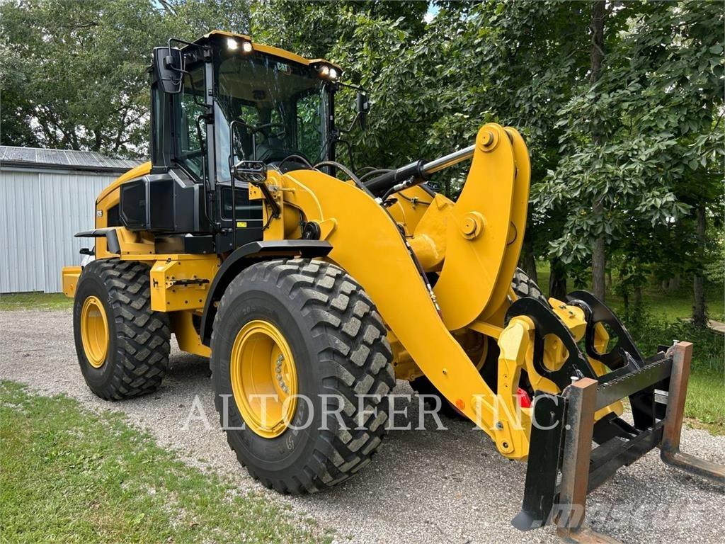 CAT 926-14 Iekrāvēji uz riteņiem